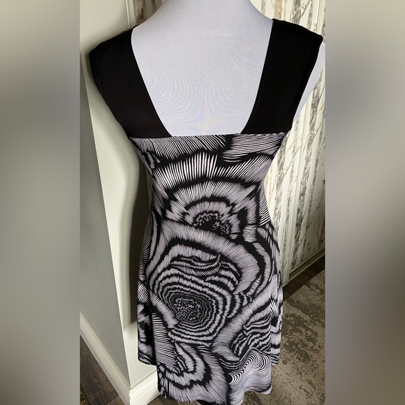 SPACE dress😎 - Picture 5 of 10